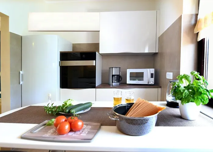 Margherita Nyaraló *